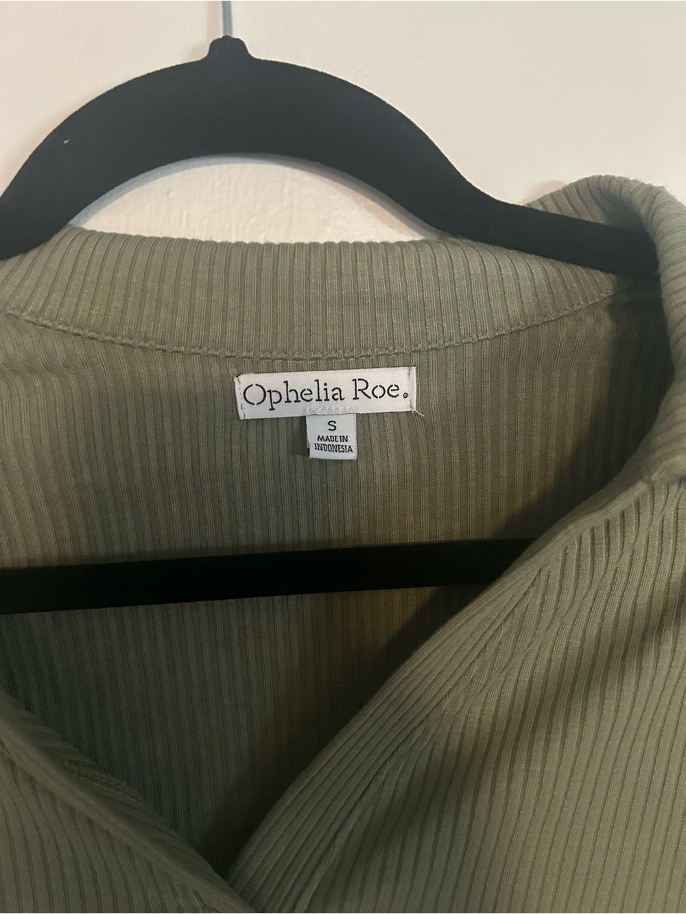 Ophelia Roe Olive Ribbed Polo Top - Picture 2 of 2